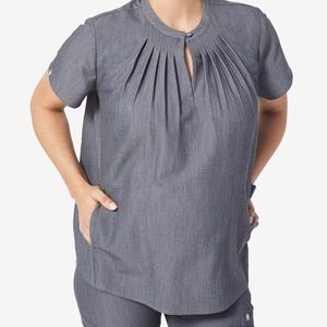 EUC Medium Chira Figs Maternity Scrub Top